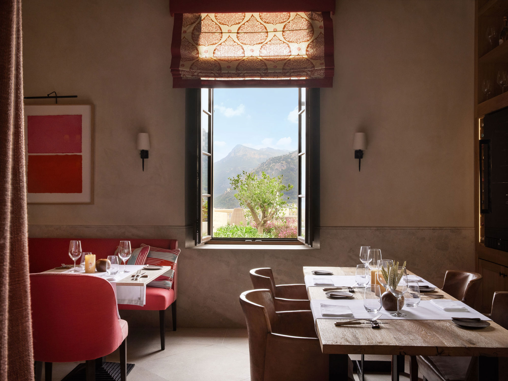 Sa Terrassa restaurant view of the mountains